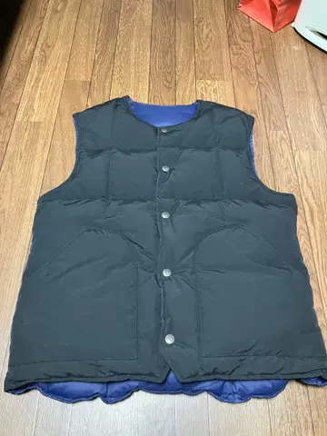 마운트 레이니어 디자인 다운 베스트 새상품급