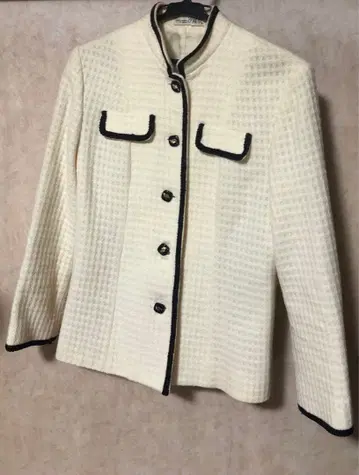 화이트 노카라 자켓 아이보리 레트로 90s 사라수