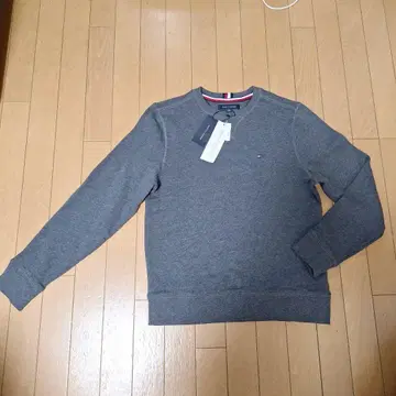 타미힐피거 그레이 크루넥 맨투맨