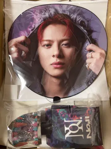 Number_i 부채 응원봉