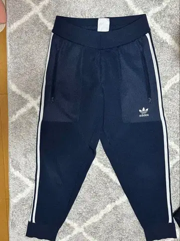 adidas 네이비 캐주얼 팬츠