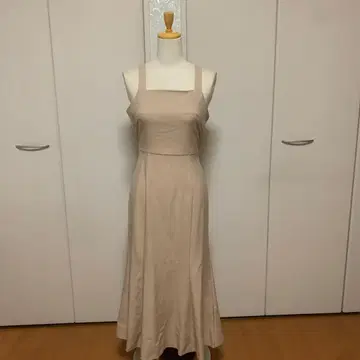 YILON 베이지 머메이드 원피스