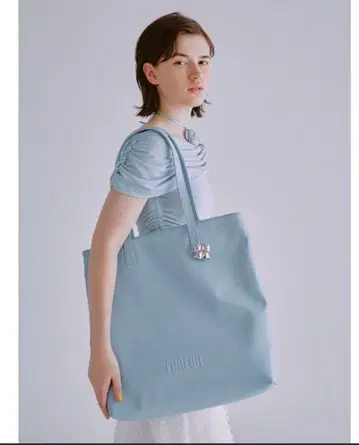 엠보싱 로고 토트백 L