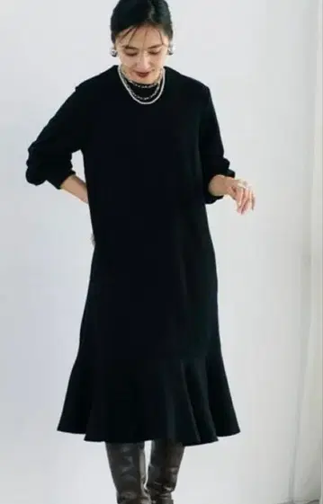 새상품! 어반 리서치 로쏘 블랙 니트 롱 원피스 긴팔 플레어