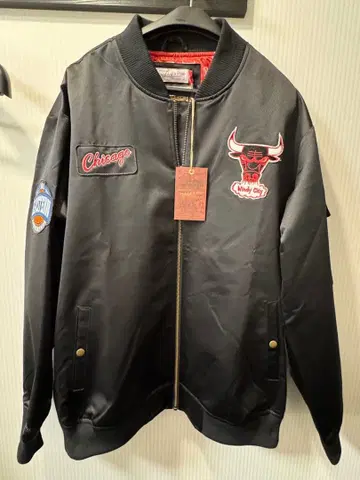 미첼앤네스 시카고 불스 바시티 자켓 블랙
