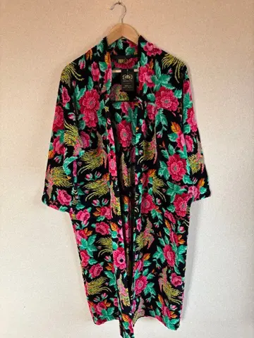 페이러 꽃무늬 목욕 가운