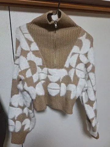 MURUA 하이넥 니트 F 사이즈