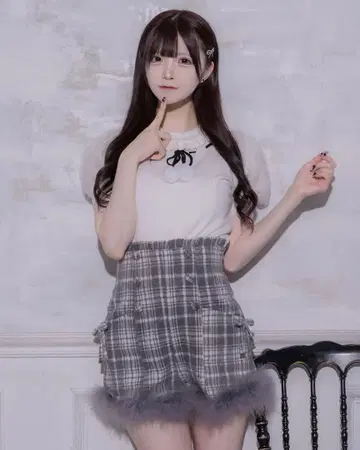 pium 하이웨스트 퍼 숏팬츠