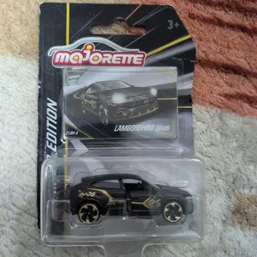 마조레트 람보르기니 우루스 한정판