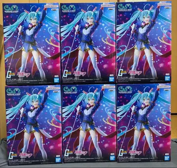 GUNDAM x 하츠네 미쿠 피규어 건담 콜라보 45주년