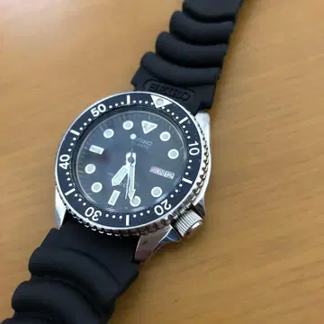 가격 인하 SEIKO 다이버즈 손목시계 200m 방수