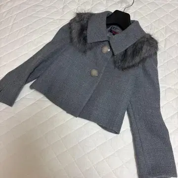 YUKI TORII 퍼 달린 그레이 자켓