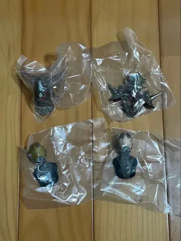 제일복권 울트라맨 시리즈 괴수초대전 vol.2 F상 4종 세트