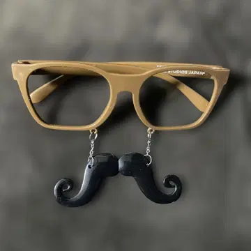 [레어] 찰리 브라운 수염 달린 안경 스누피 유니버셜