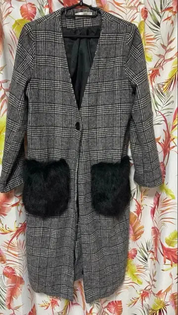 체크 롱 코트 퍼 포함