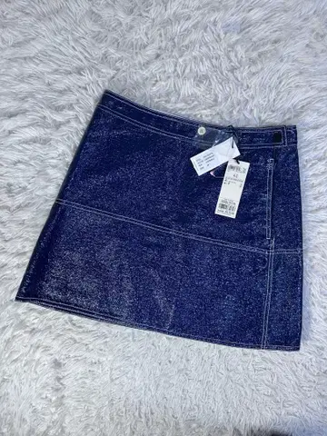 미사용 택 포함 캘빈클라인 가죽 느낌 데님 미니 스커트 인디고