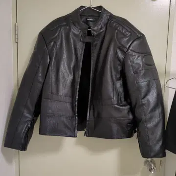 블랙 가죽 숏 자켓