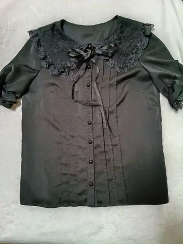 MA RS 레이스 장식 블랙 반팔 셔츠