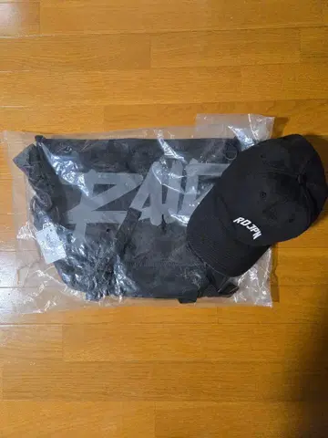 레이드 재팬(RAID) 메신저 백 라지 캡 세트