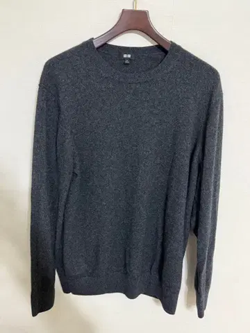 UNIQLO 다크 그레이 캐시미어 스웨터 XL