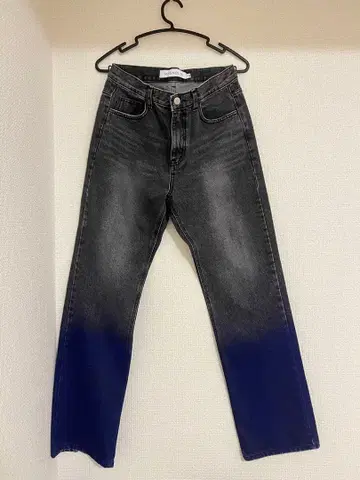 그라데이션 디자인 스트레이트 레그 진