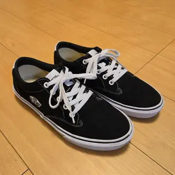 Vans 블랙 스니커즈