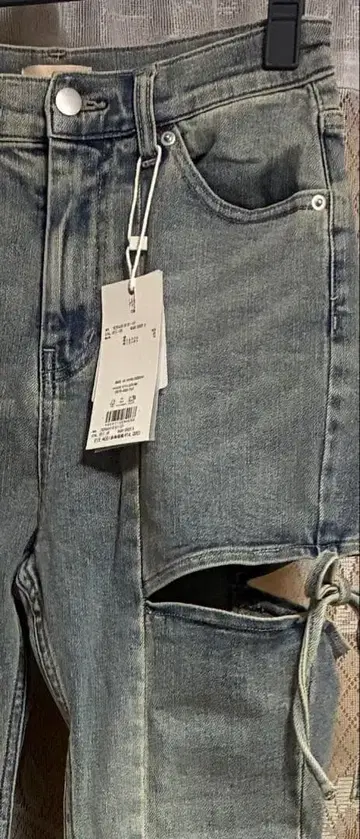 컷 아웃 디자인 플레어 데님 팬츠 S 아이스 블루