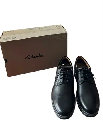 택 포함 새상품, 박스 있음 CLARKS 고어텍스 블랙 가죽 25.5cm