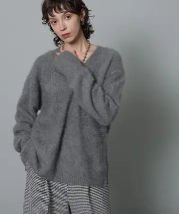 미사용 새상품 택 포함 CADUNE 카듀네 폭스 V 니트