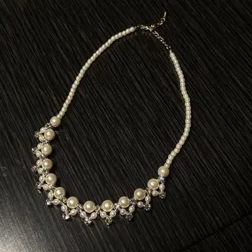 펄과 크리스탈의 목걸이