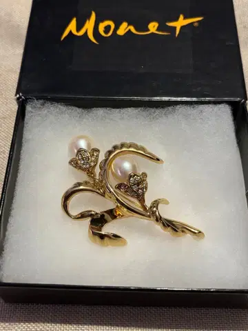 monet 모네 빈티지 스톤 펄 골드 브로치 미사용