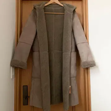 ZARA 무스탕 코트 리버서블