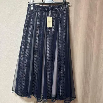 이종 레이스 종아리 기장 스커트