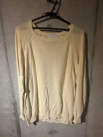 SUGERHILL 크림색 긴팔 니트