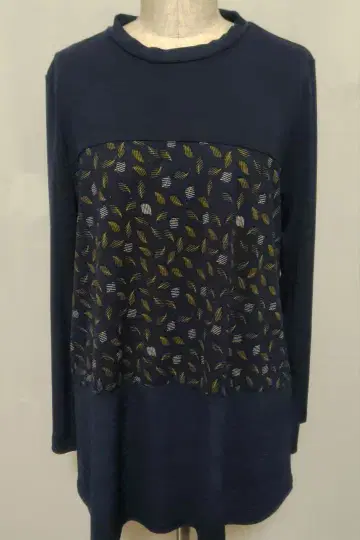 CORROSE 잎 패턴 프린트 긴팔 상의 네이비