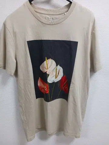 LISA KING 리사킹 티셔츠