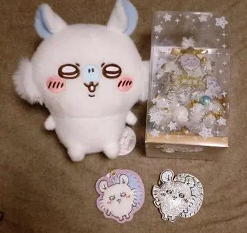 치이카와 (먼작귀) 크리스마스 트리 화이트 모몽가 시이푸와 키링 세트