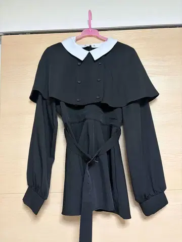 bubbles 케이프 포함 원피스 블랙