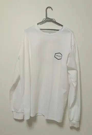 [ 새상품급 ] RVCA 긴팔 래쉬가드 [ 익명 배송 ]