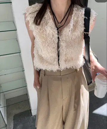 새상품급 CAPRICIEUX LE'MAGE 프린지 탱크 아이보리