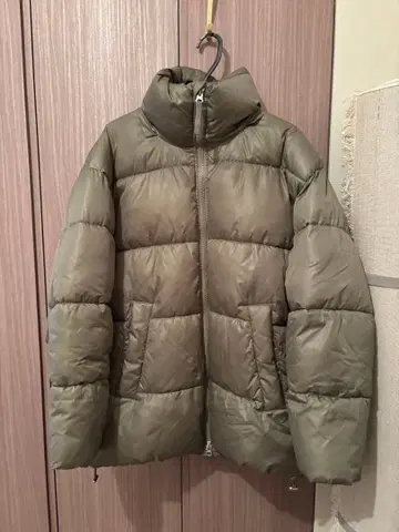 올리브 그린 하이넥 다운 자켓 카키 H&M
