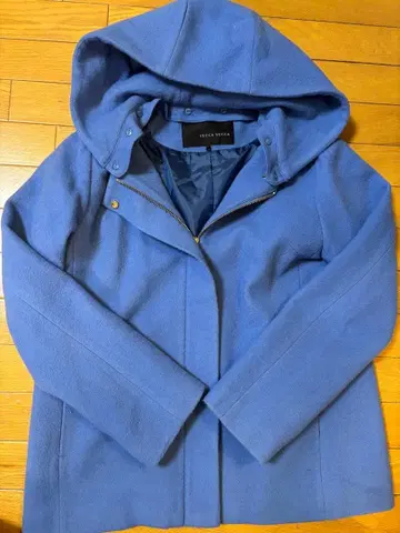 경량 후드 부착 울 코트