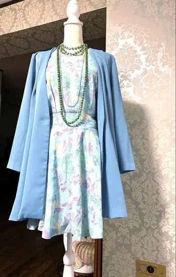 새상품급! 자켓 포함, 주름이 잘 가지 않는 무릎 기장 원피스