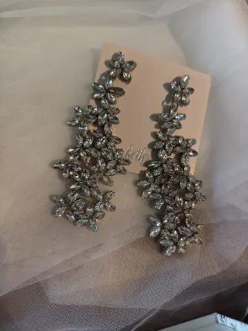 엘리자베스 바우어 귀걸이