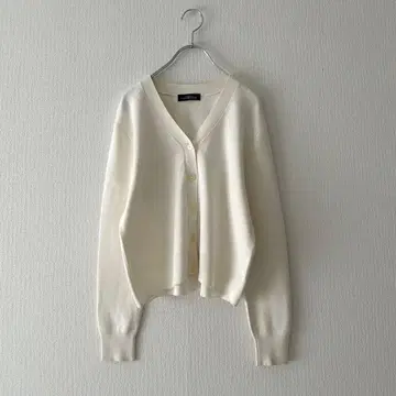 [뷰티앤유스] V넥 코튼 니트 가디건 긴팔 아이보리