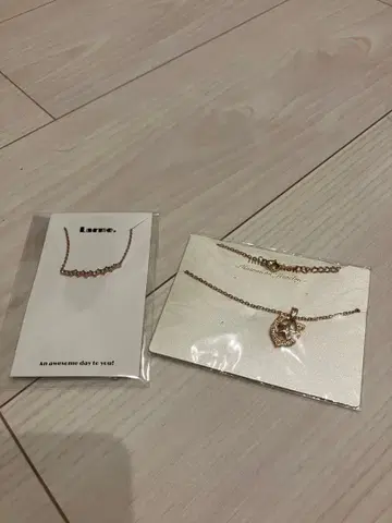Larme. 핑크 골드 목걸이 2점