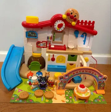 [새상품급] 호빵맨 하우스와 캐릭터 인형 세트