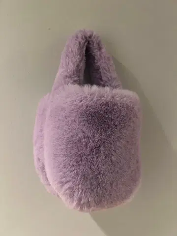 라벤더 퍼 토트백 골드 체인 포함