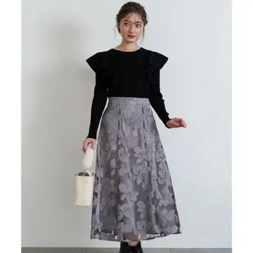 [ 새상품급 ] Noela* 자수 꽃무늬 스커트