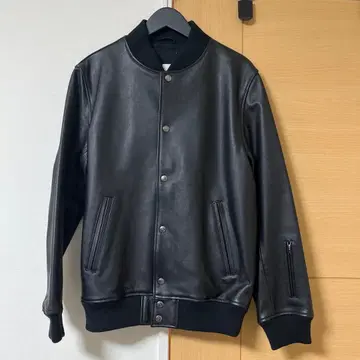 SOPHNET. 블랙 가죽 스타디움 자켓